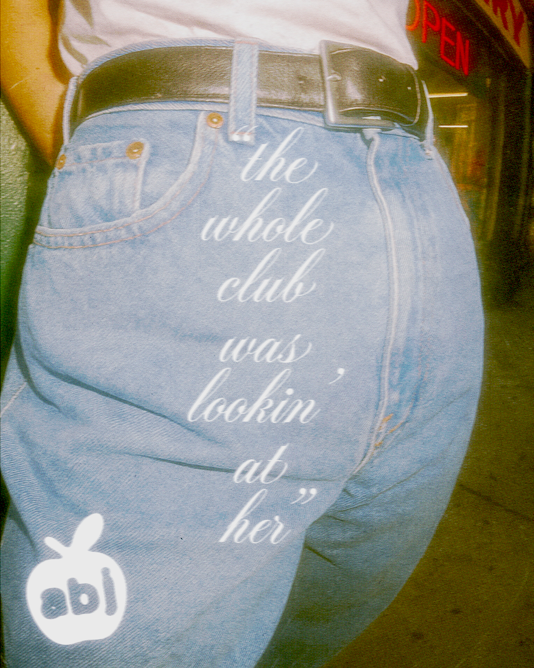 apple-bottom-jeans-the-whole-club-was-looking-at-her